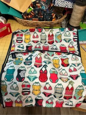 Thirty-One Swimsuit Print backpack!  NWOT